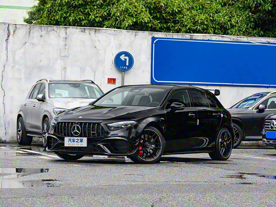 Фото 1 - Mercedes-Benz A-Class AMG