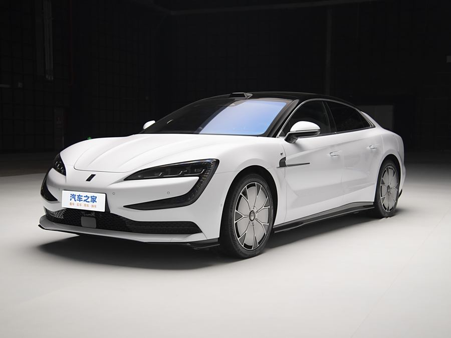 Фото 1 - BYD Yangwang U7