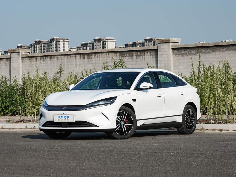 Фото 1 - BYD Qin L