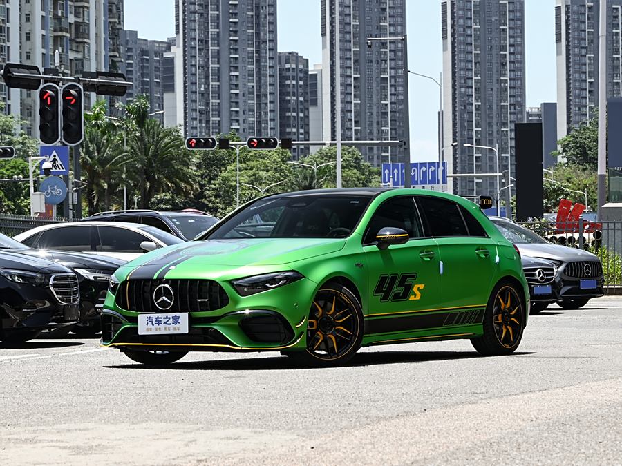 Фото 1 - Mercedes-Benz A-Class AMG