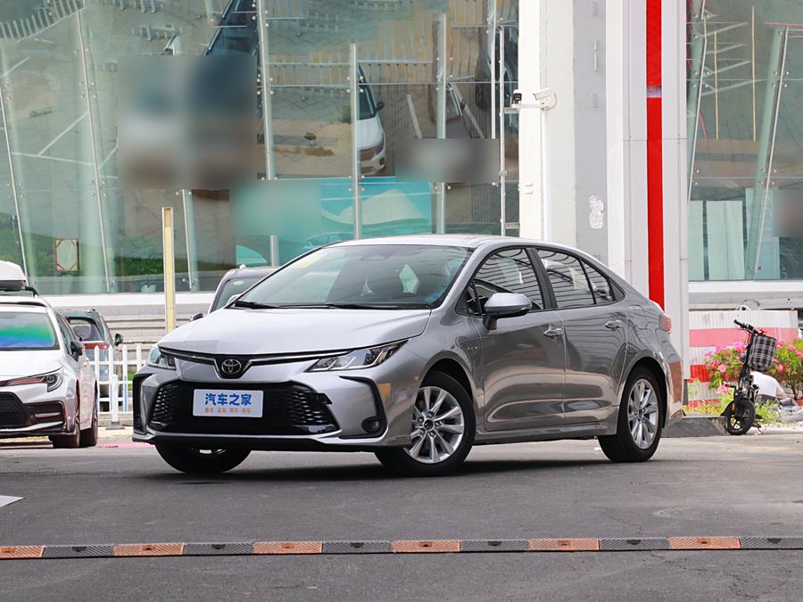 Фото 1 - Toyota Corolla