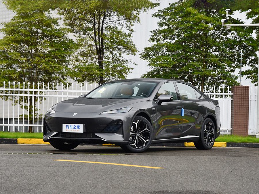 Фото 1 - Changan Deepal SL03