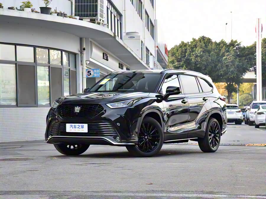 Фото 1 - Toyota Crown Kluger