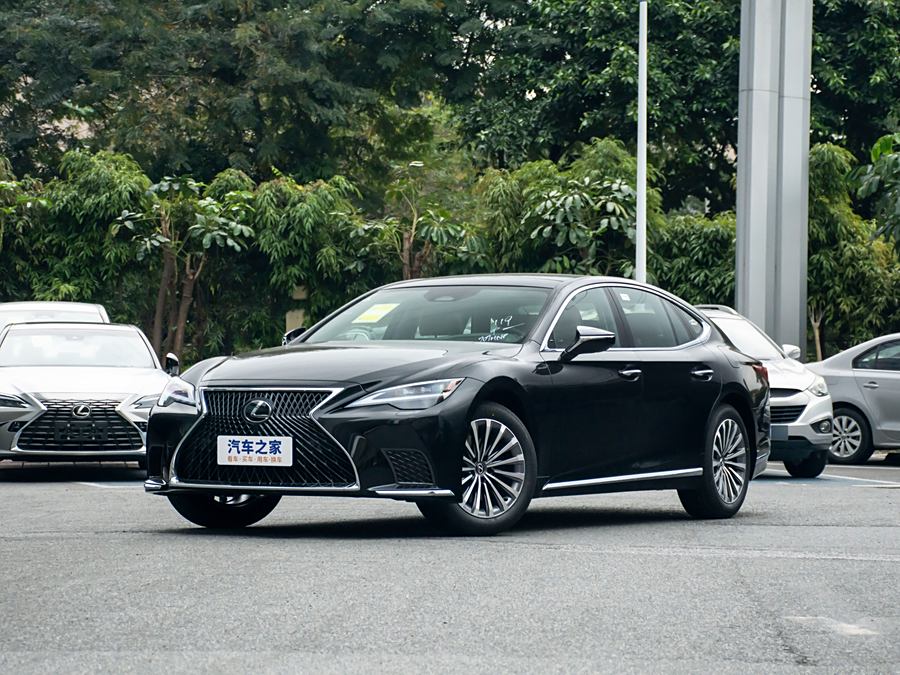 Фото 1 - Lexus LS