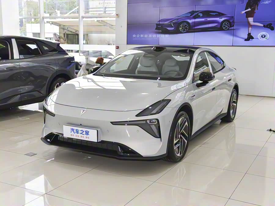 Фото 1 - Changan Deepal L06