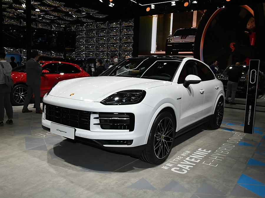 Фото 1 - Porsche Cayenne Hybrid