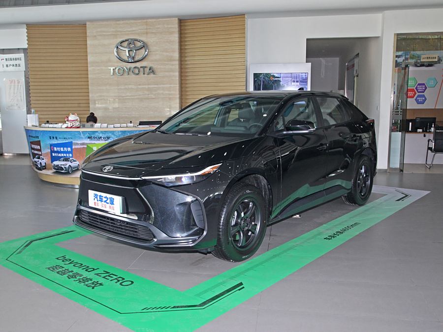 Фото 1 - Toyota bZ4X