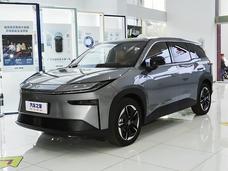 Фото 1 - Toyota bZ3X