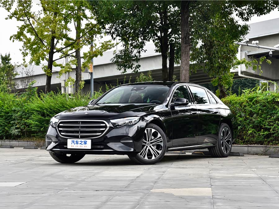 Фото 1 - Mercedes-Benz E-Class