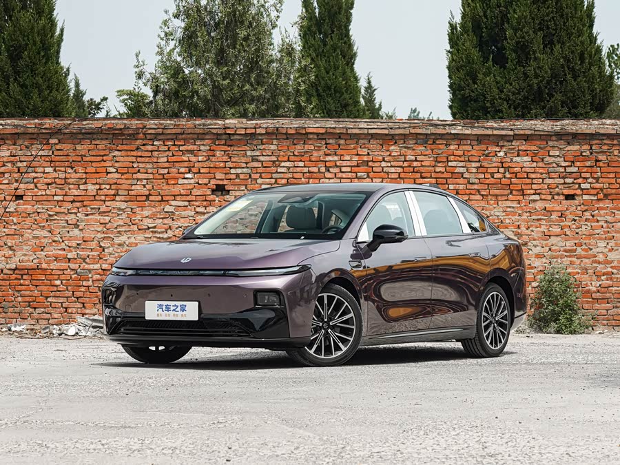 Фото 1 - Leapmotor B01