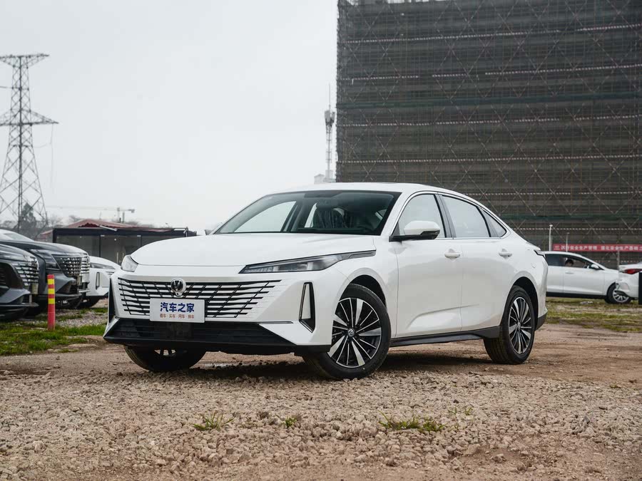 Фото 1 - Changan Eado EV