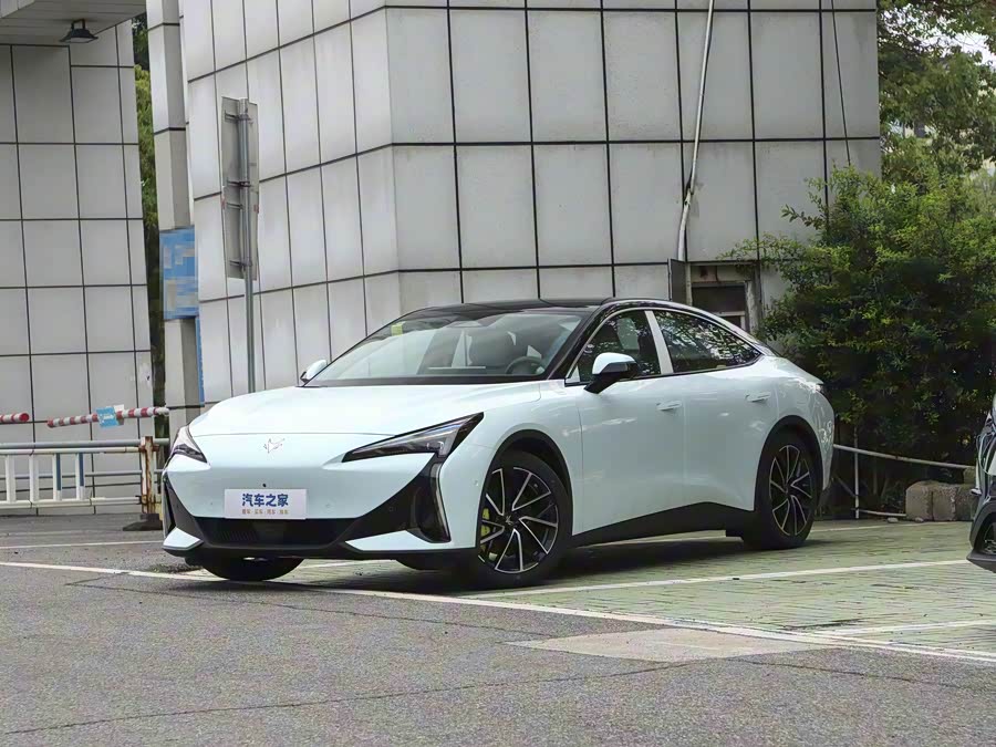 Фото 1 - BAIC Arcfox Alpha S5