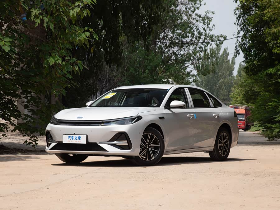 Фото 1 - Geely Galaxy A7