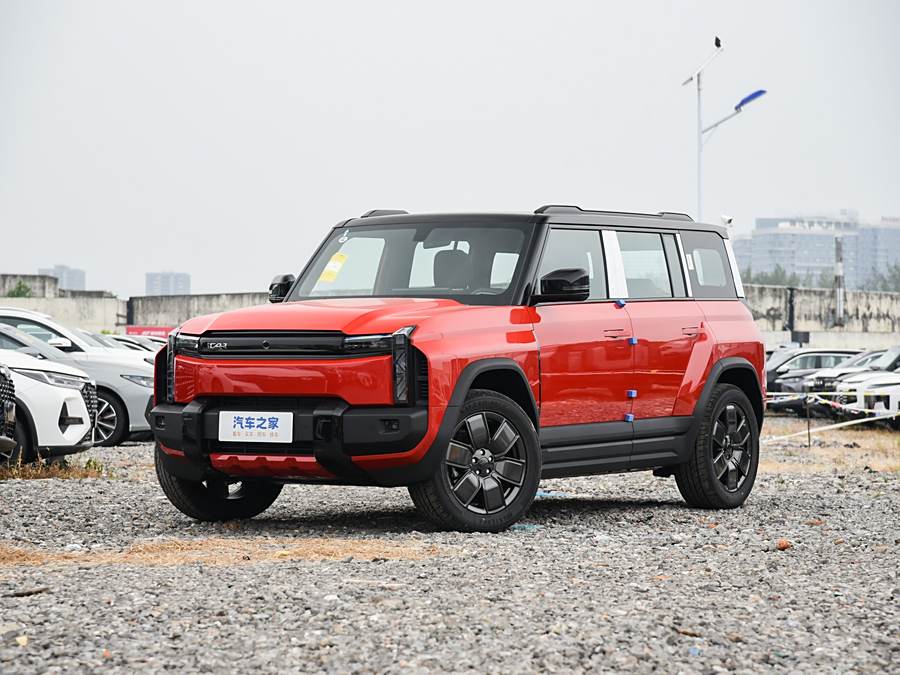 Фото 1 - Chery iCar 03T