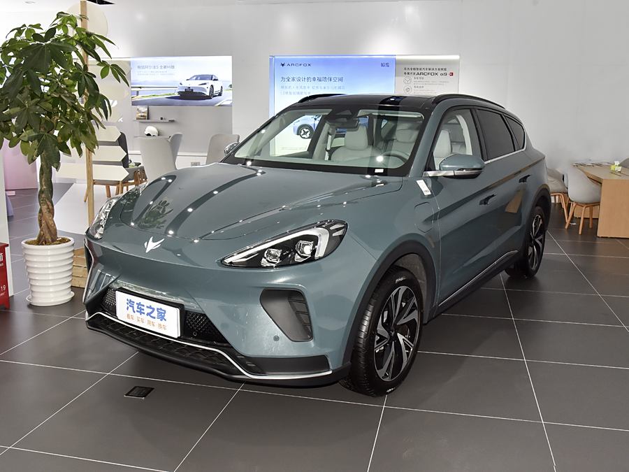 Фото 1 - BAIC Arcfox Alpha T