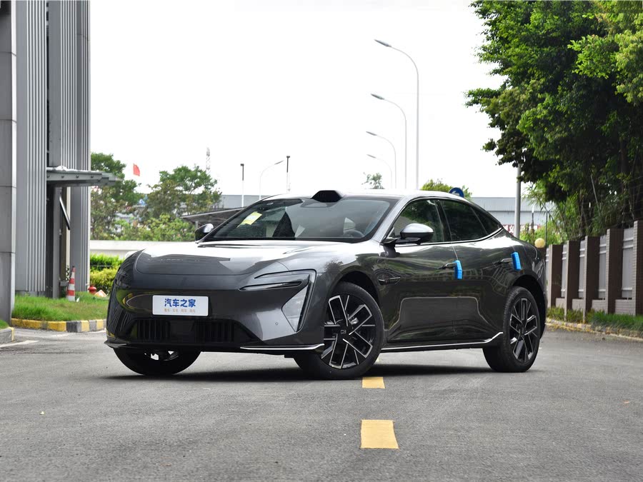 Фото 1 - Avatr 06