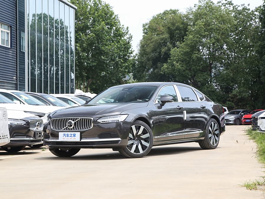 Фото 1 - Volvo S90 Hybrid
