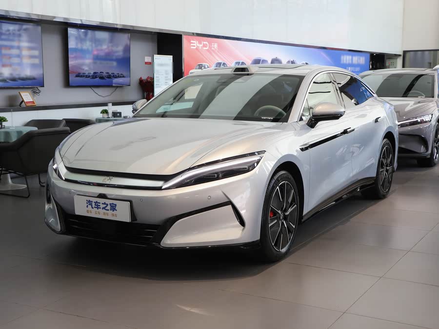 Фото 1 - BYD Han L