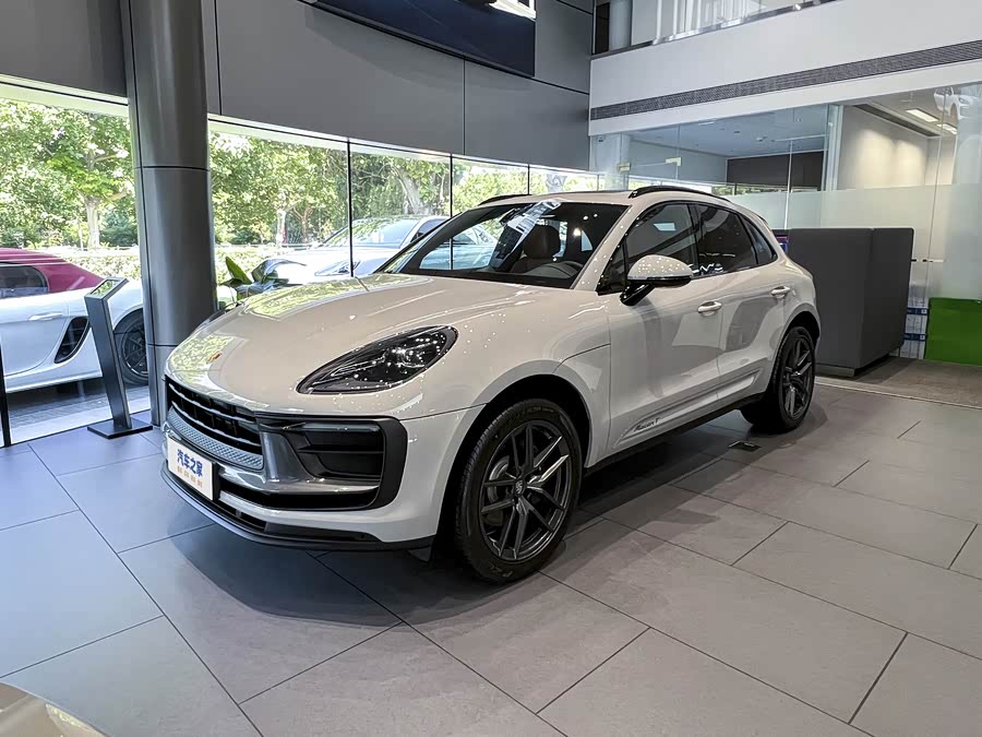 Фото 1 - Porsche Macan