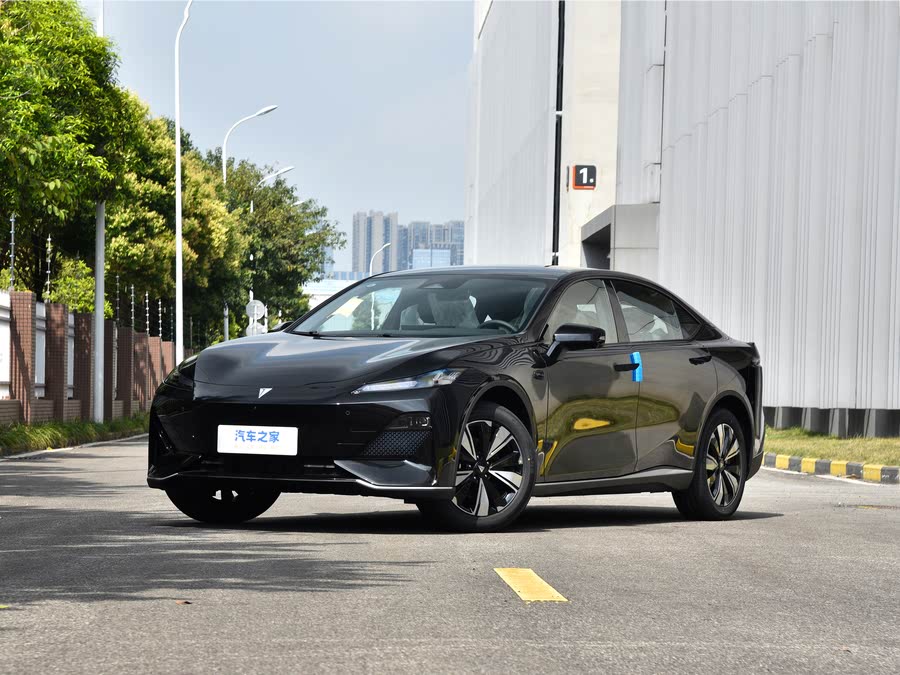 Фото 1 - Changan Deepal SL03