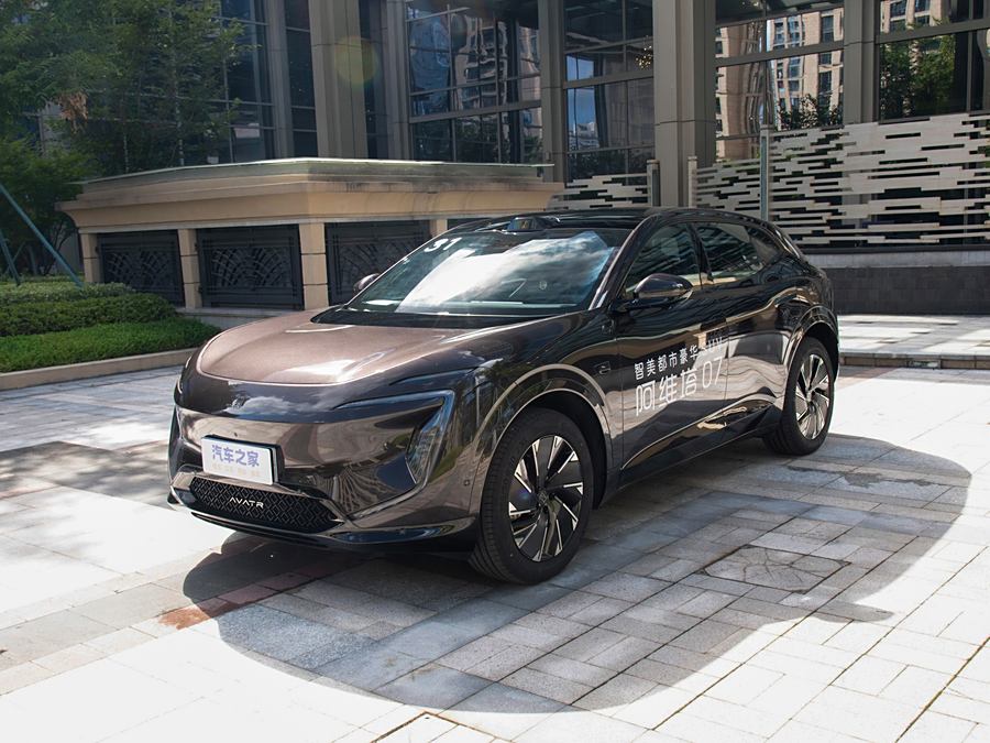 Фото 1 - Avatr 07