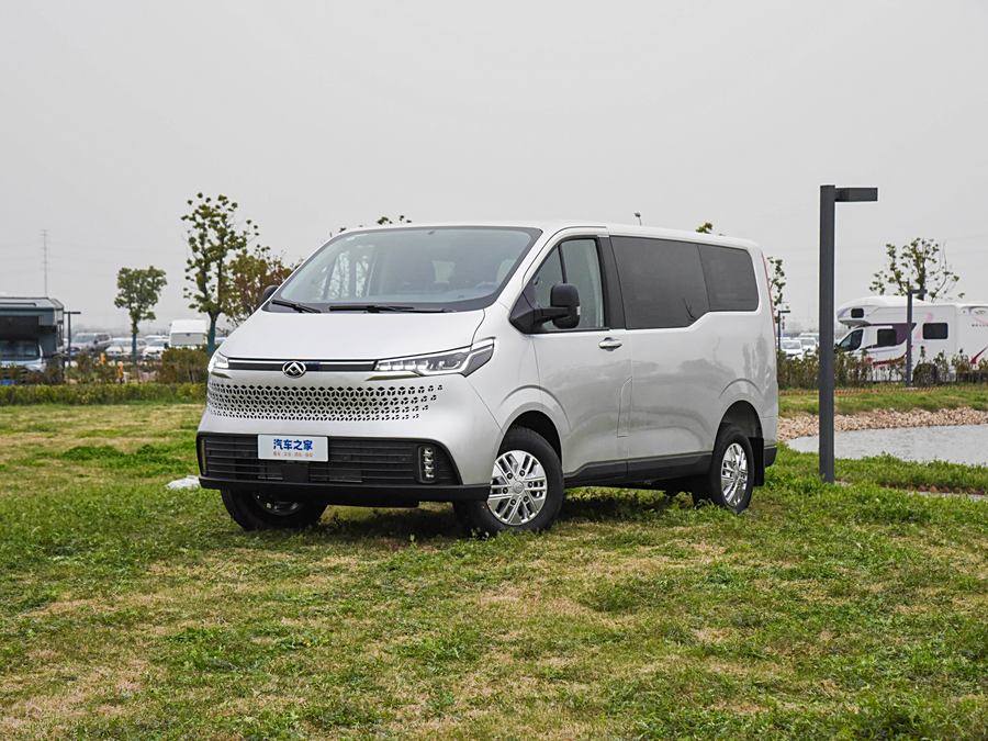 Фото 1 - Maxus V70