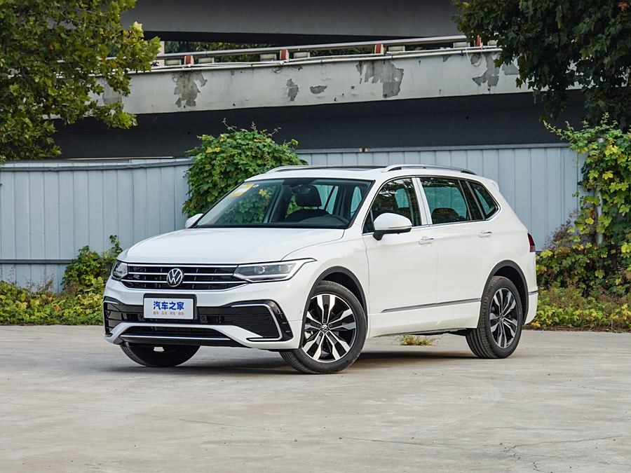 Фото 1 - Volkswagen Tiguan L Pro