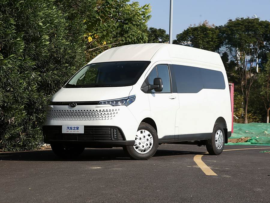 Фото 1 - Maxus V70