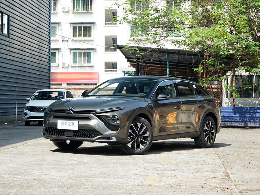 Фото 1 - Citroen C5 X