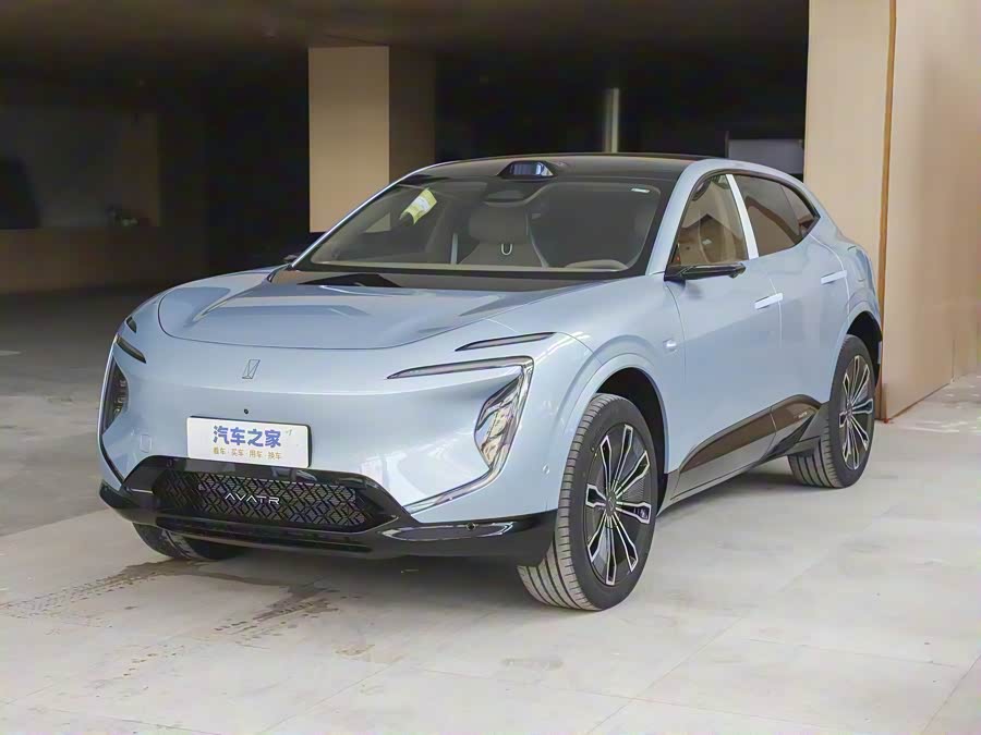 Фото 1 - Avatr 07