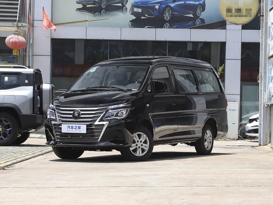 Фото 1 - Dongfeng Forthing Lingzhi M5