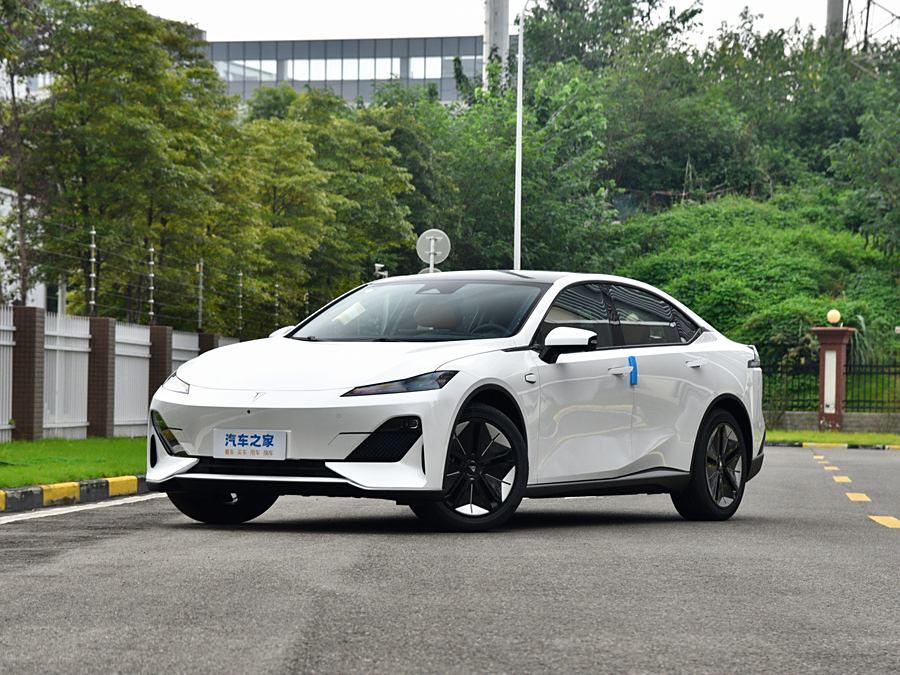 Фото 1 - Changan Deepal SL03