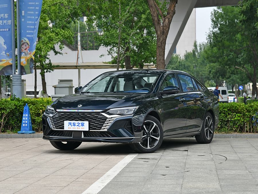 Фото 1 - Dongfeng Aeolus Yixuan Max