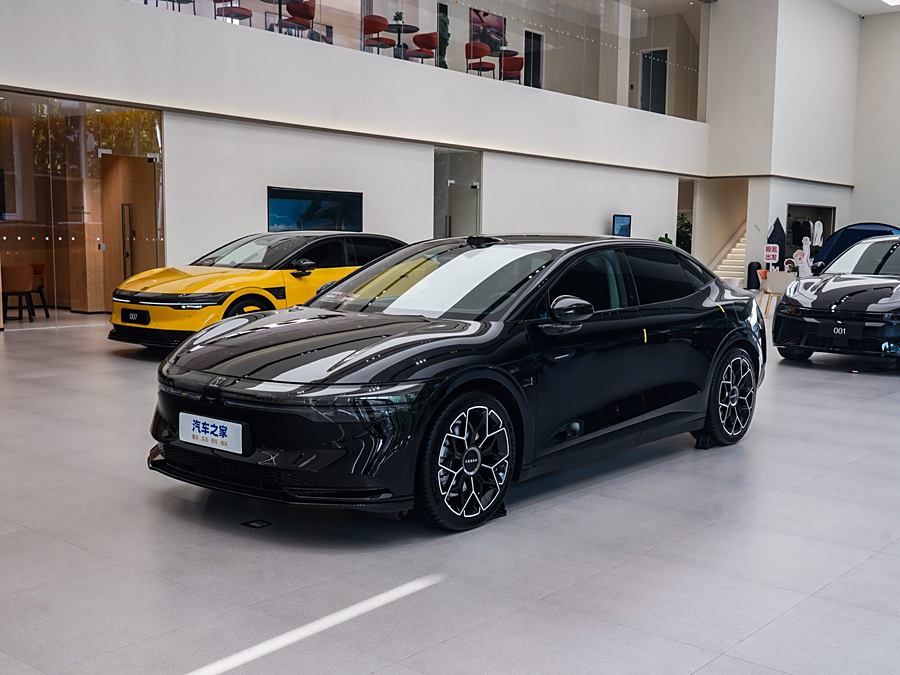 Фото 1 - Zeekr 007