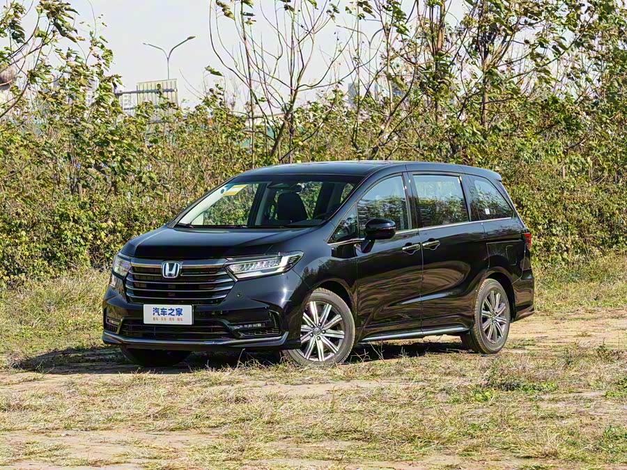 Фото 1 - Honda Odyssey