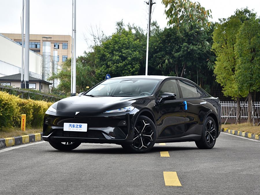 Фото 1 - Changan Deepal L07