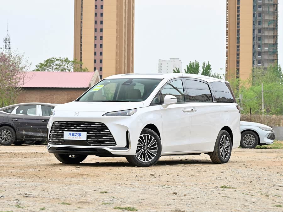 Фото 1 - Buick GL8 Hybrid