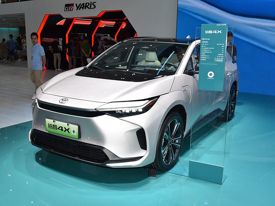 Фото 1 - Toyota bZ4X Platinum