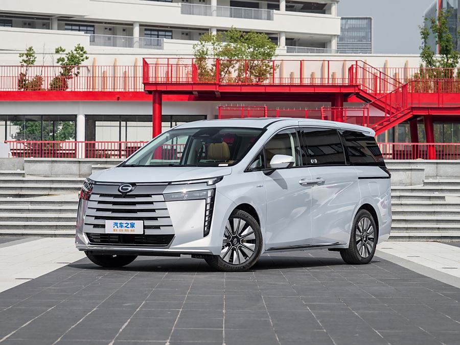 Фото 1 - GAC Trumpchi E8