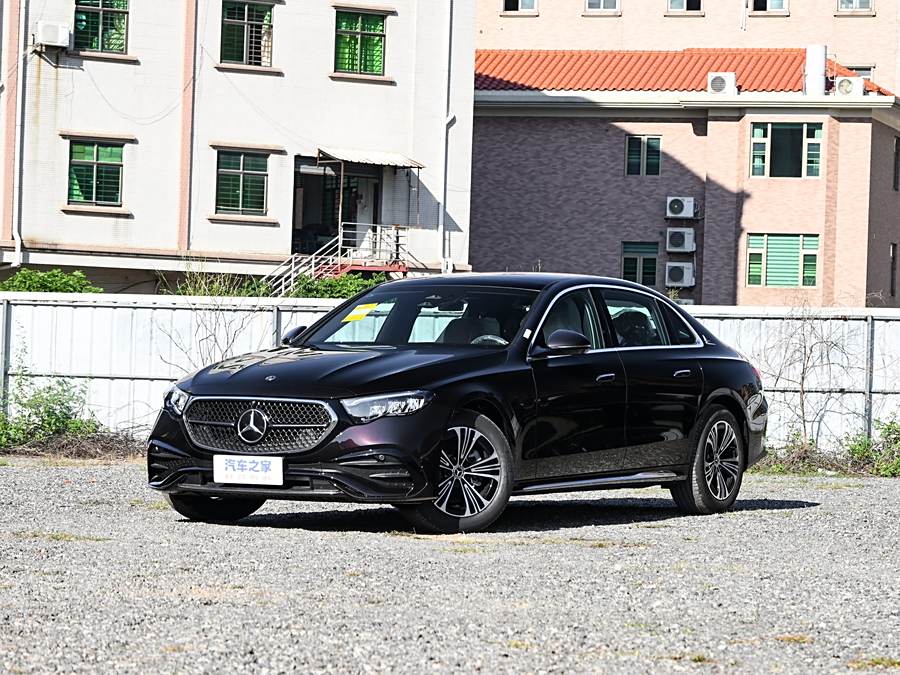 Фото 1 - Mercedes-Benz E-Class