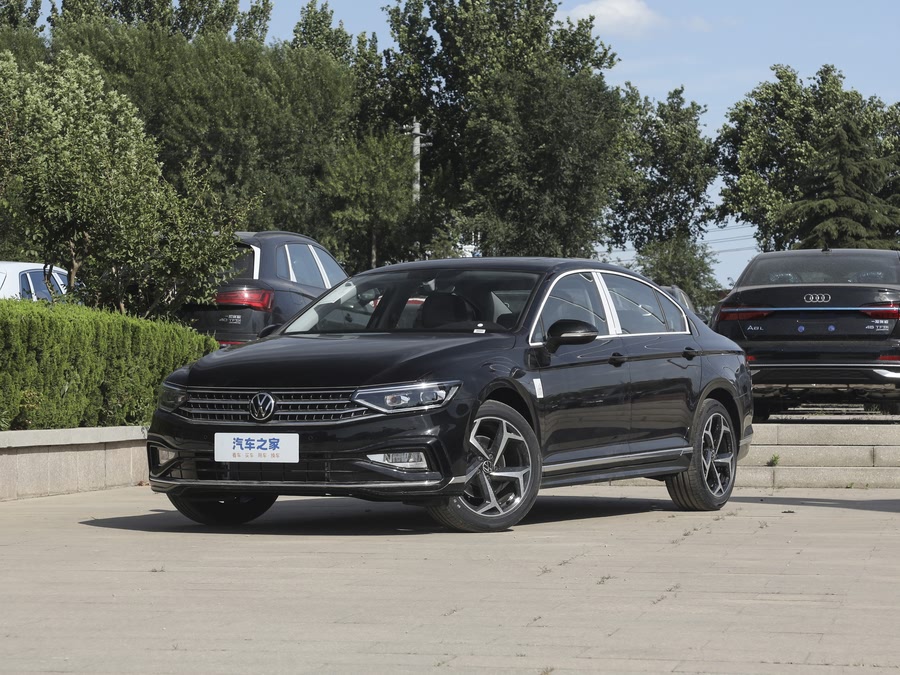 Фото 1 - Volkswagen Magotan