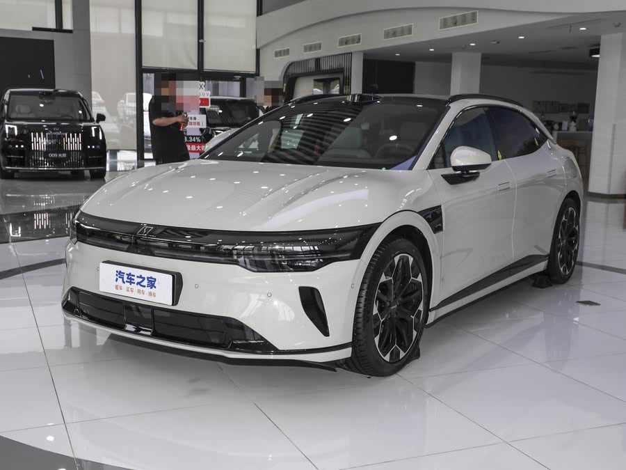 Фото 1 - Zeekr 007 GT