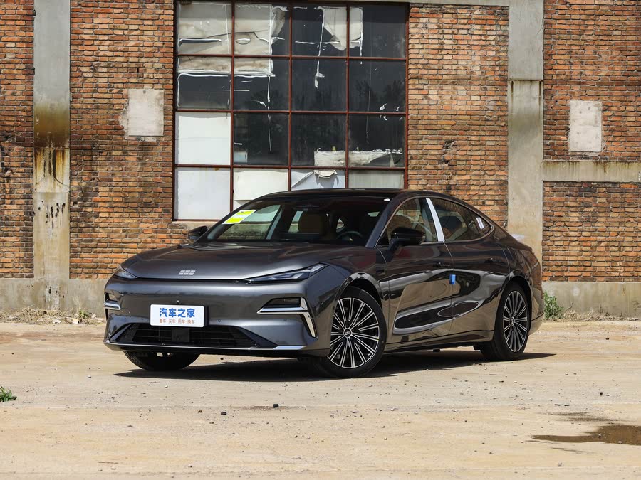 Фото 1 - Geely Galaxy Starshine 8 EM-i