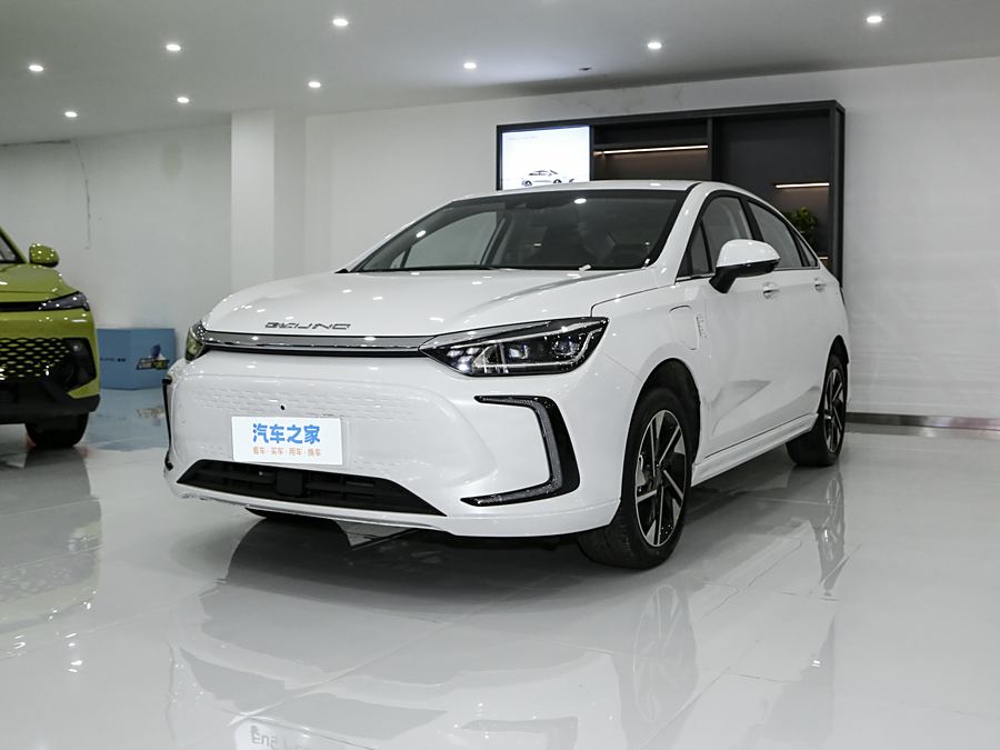 Фото 1 - Beijing EU5 Plus