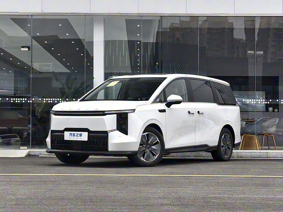 Фото 1 - Maxus Mifa 7