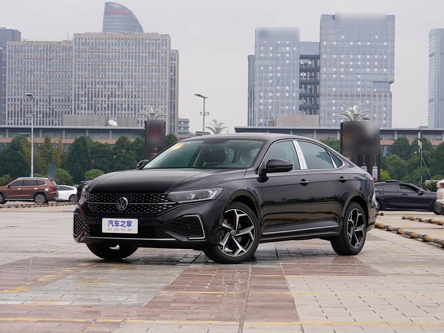 Фото 1 - Volkswagen Passat