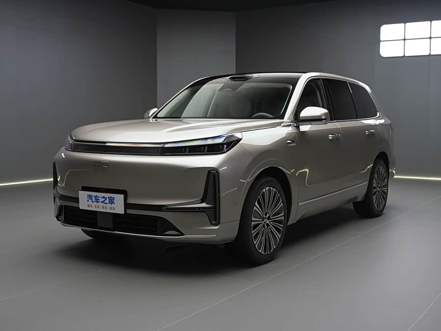 Фото 1 - Geely Galaxy M9