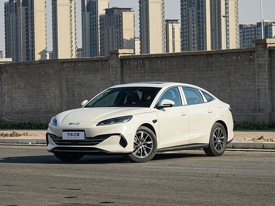 Фото 1 - BYD Seal 06 Hybrid/EV