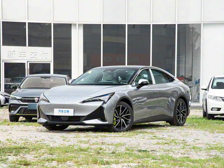 Фото 1 - BAIC Arcfox Alpha S5