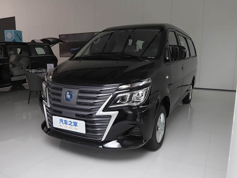 Фото 1 - Dongfeng Forthing Lingzhi M5 EV